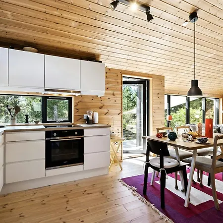 Island Life With Undisturbed Nature And Calmness *